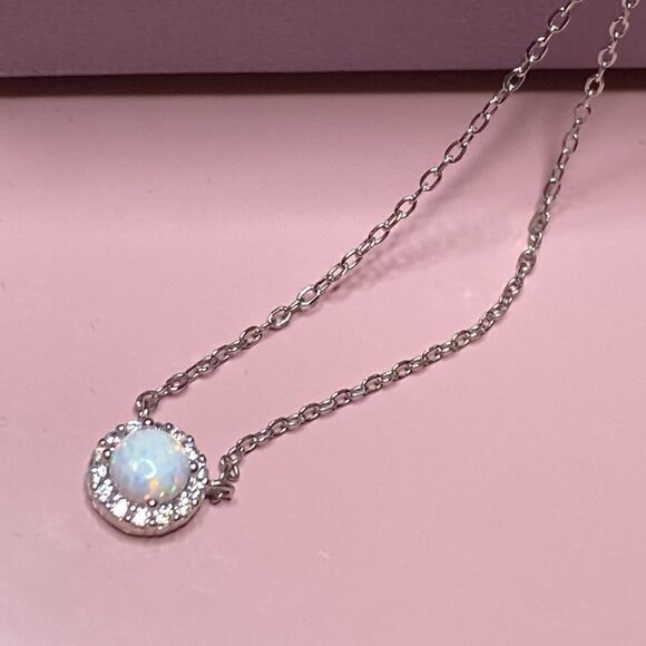 💛 BNIB 925 Opal w/ CZ Halo Pendant Necklace - Picture 7 of 9